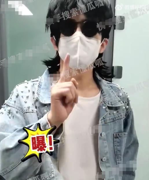 娱乐吃瓜爆料男星追富婆,男星倾心追逐，娱乐圈新瓜爆出